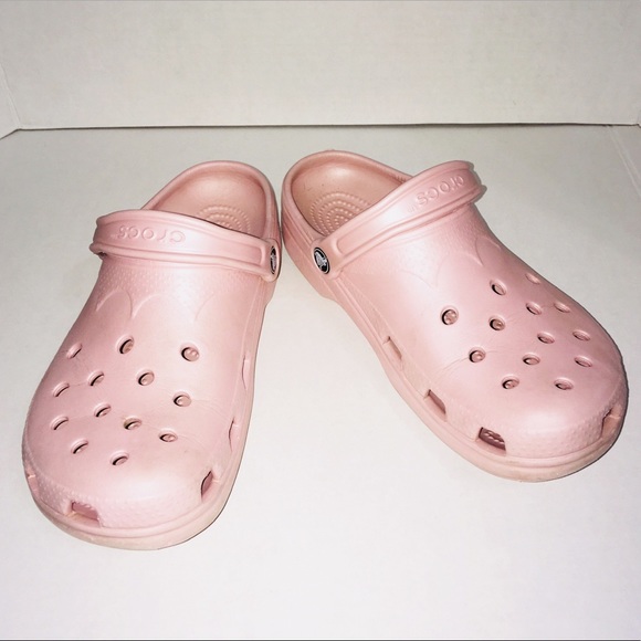crocs pastel pink